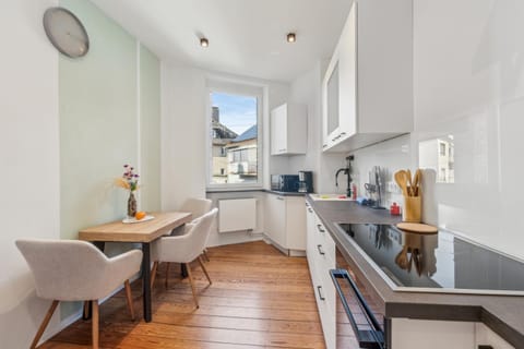 Kitchen or kitchenette, Seating area, Dining area, dishwasher, stove