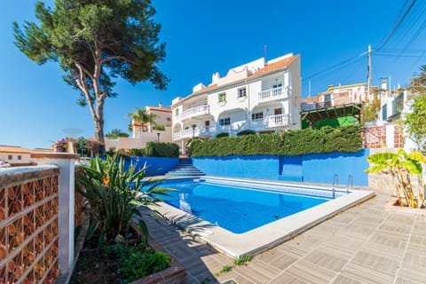 Property building, Garden, Pool view, Swimming pool