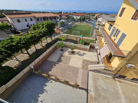 Property building, Bird's eye view, Garden, Street view, Location