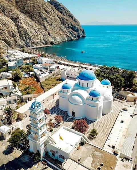 Nearby landmark, Natural landscape, Bird's eye view, Beach, Mountain view, Sea view