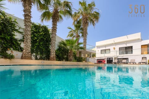 Property building, Pool view, Swimming pool, Parking, sunbed