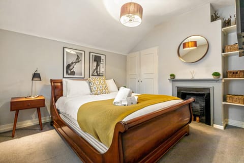 Mills Cottage - 1 parking space House in Henley-on-Thames