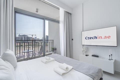Bed, TV and multimedia, View (from property/room), Balcony/Terrace, Bedroom, towels