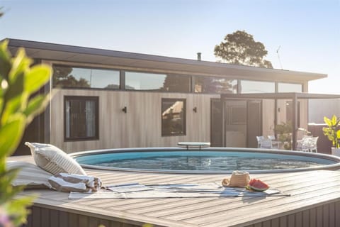 Swimming pool, Swimming pool