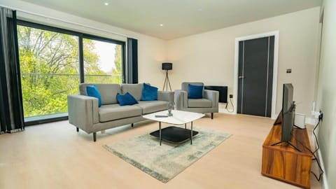 Fantastic 2 Bedroom Apartment in Birmingham Apartment in Metropolitan Borough of Solihull