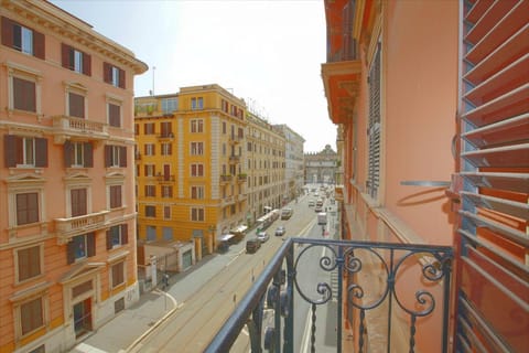 Property building, Neighbourhood, View (from property/room), Balcony/Terrace, City view, Street view, Location