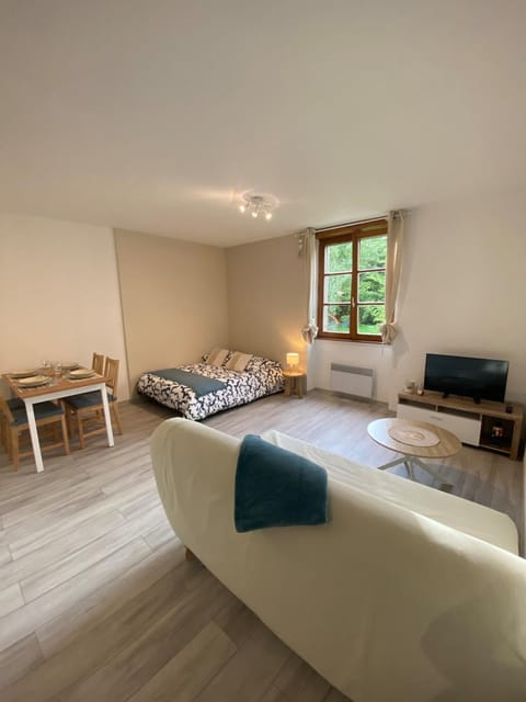 TV and multimedia, Living room, Bedroom