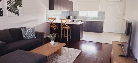 Kitchen or kitchenette, Living room