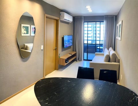 Communal lounge/ TV room, TV and multimedia, Living room, Seating area, Dining area, Evening entertainment, air conditioner