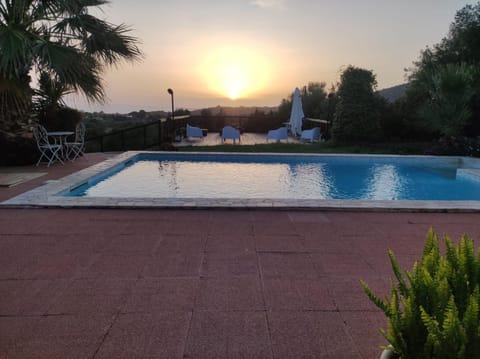 Solarium, Pool view, Swimming pool, Sunset, sunbed