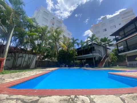 Property building, Day, Garden, Swimming pool