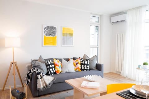 Living room, Photo of the whole room, Seating area, air conditioner