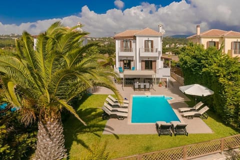 Property building, Garden, Garden view, Pool view, Swimming pool