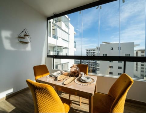 View (from property/room), Balcony/Terrace, Seating area, Dining area