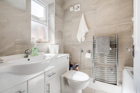 Beautiful House - Free Parking - 5 mins to centre House in Liverpool