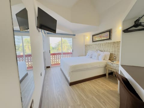 Bed, Bathroom, Bedroom, air conditioner