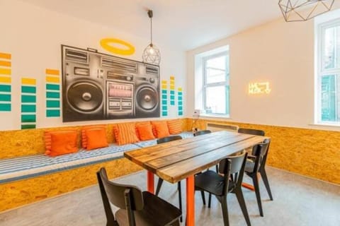 Living room, Seating area, Dining area