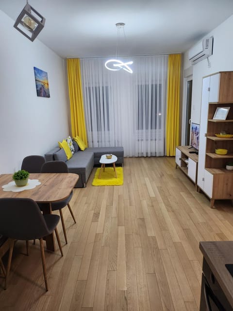 NS Apartman FREE PARKING Apartment in Novi Sad