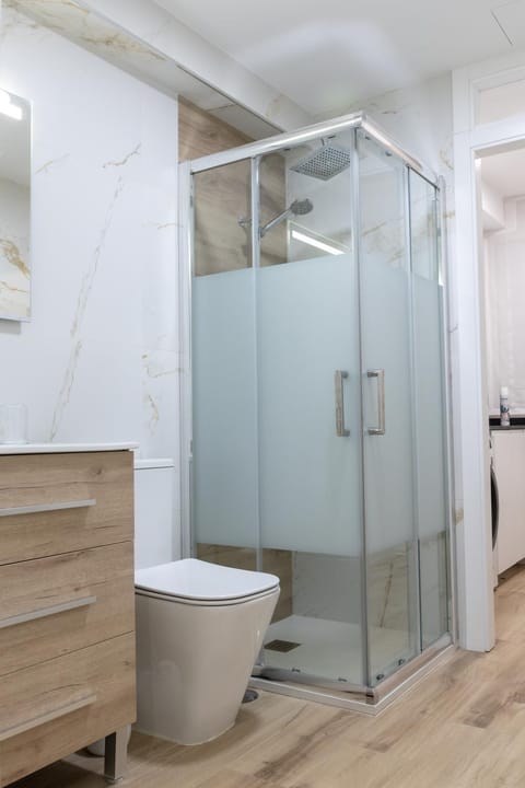 Shower, Toilet, Bathroom