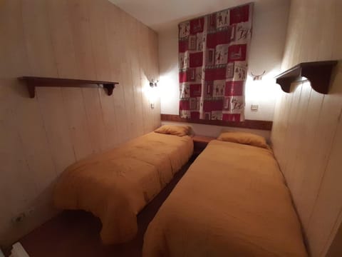 Courchevel 1650 - Appartement cosy 6 pers - Ski aux pieds - FR-1-514-85 Apartment in Saint-Bon-Tarentaise
