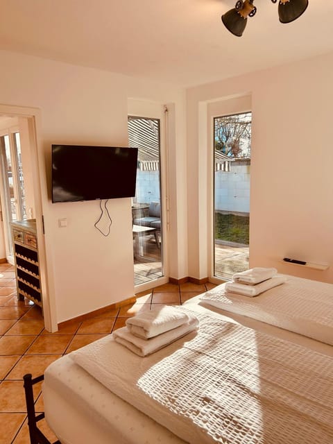 TheBlue Oak Apartments House in Rust