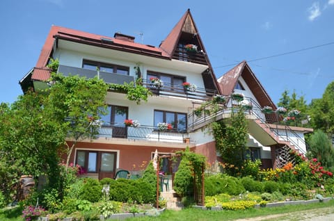 Facade/entrance, Garden, Balcony/Terrace, Floor plan