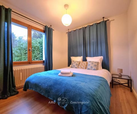 Le Panorama du Lac - Vue Splendide ! - à 3mn du Lac Apartment in Menthon-Saint-Bernard