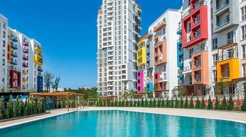 Swimming pool, sunbed