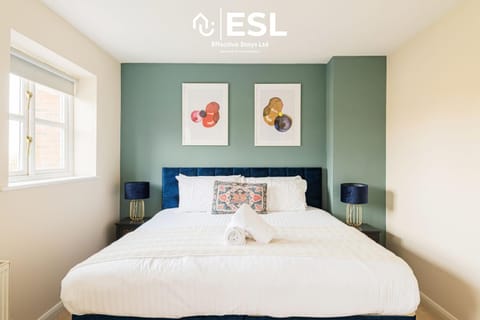 4 bedroom house in Shrewsbury with parking House in Shrewsbury