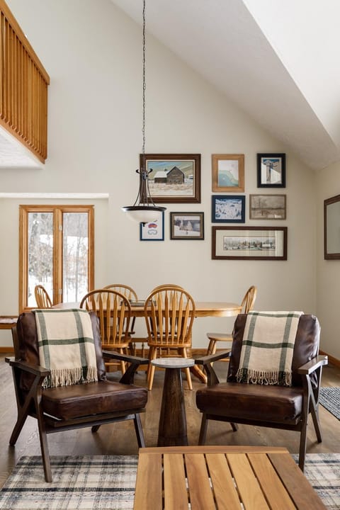 Up North Chalet Ac Bbq Bikes Chalet in Sleeping Bear Dunes