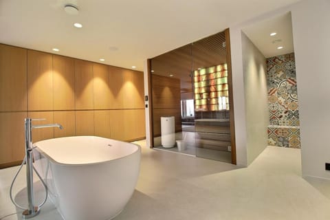 Sauna, Bathroom
