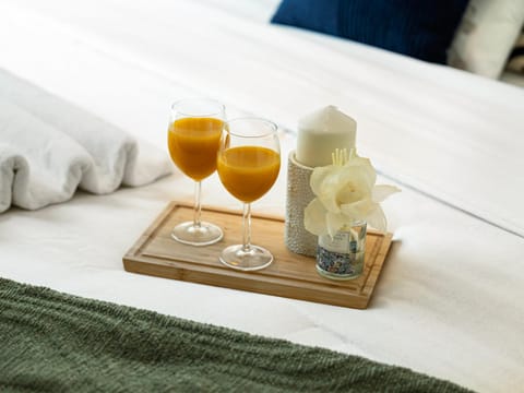 Luxurious 2BR Stay Marina View Apartment in Dubai