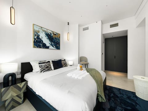 Luxurious 2BR Stay Marina View Apartment in Dubai