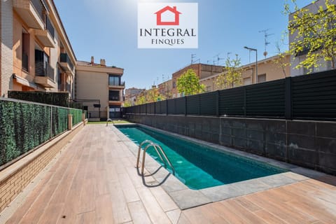 Beach, Swimming pool