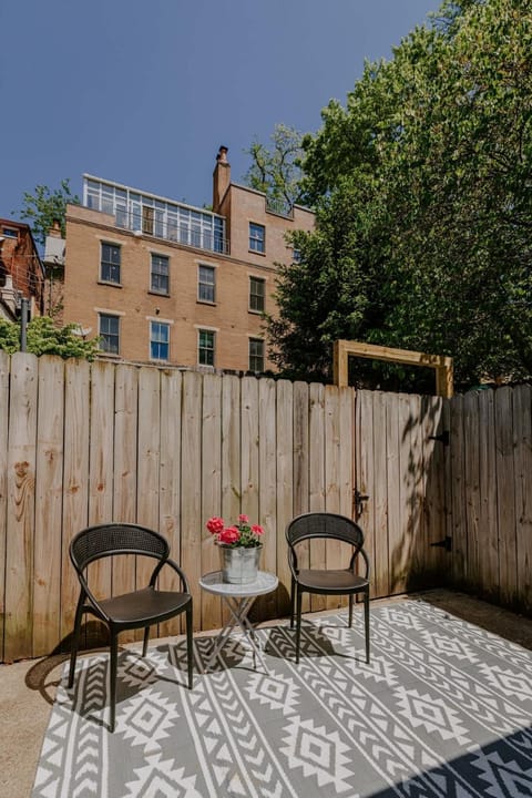 Stunning 4BR Townhome Rooftop City Views House in Over The Rhine