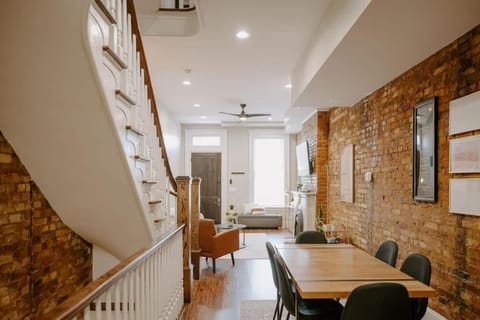 Stunning 4BR Townhome Rooftop City Views House in Over The Rhine