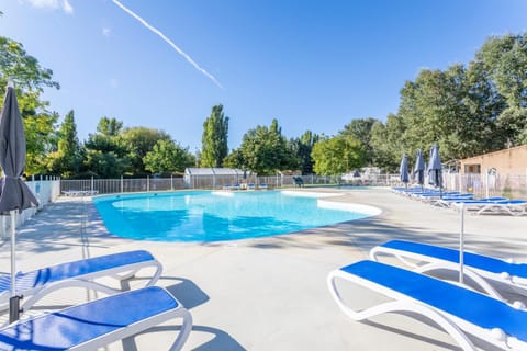 Day, Pool view, Swimming pool, Swimming pool, sunbed