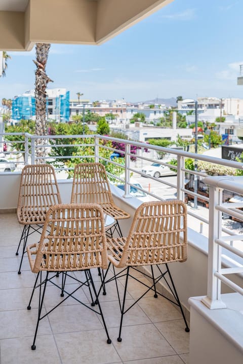 Patio, View (from property/room), Balcony/Terrace