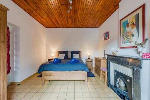 Bed, Photo of the whole room, Bedroom, flat iron