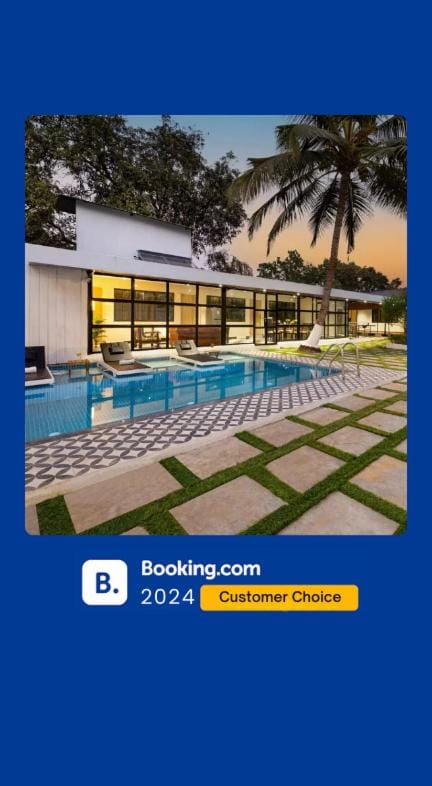 Day, Text overlay, Pool view, Swimming pool, sunbed