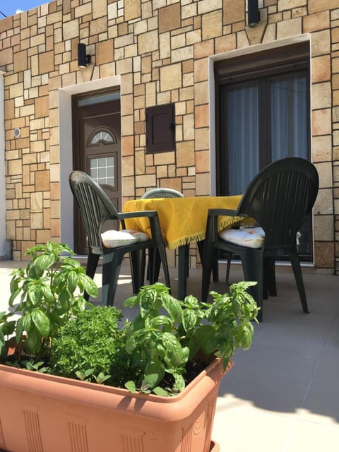 Property building, View (from property/room), Balcony/Terrace