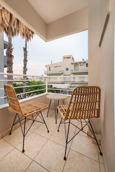 Patio, Day, View (from property/room), Balcony/Terrace, Seating area