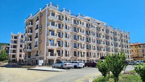 Property building, Day