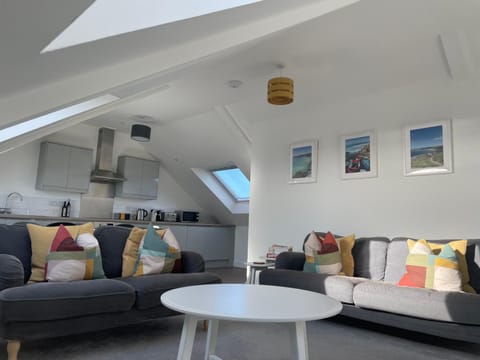 Stunning Duplex Sleeps 4 in Penzance with Seaviews Apartment in Penzance