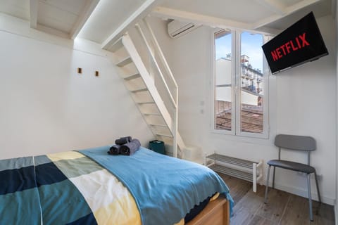 Living room, Photo of the whole room, Bedroom