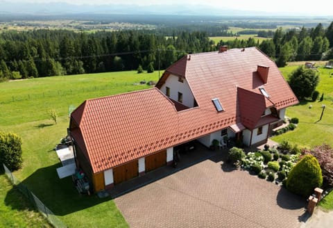 Property building, Garden, View (from property/room), Mountain view, Parking