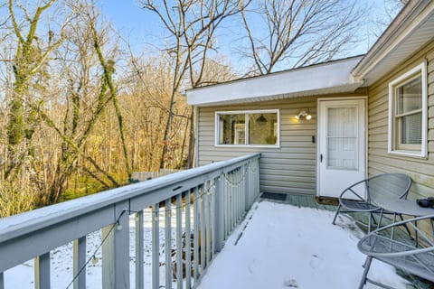 10 Mi to Asheville Mtn-View Hideaway! House in Swannanoa