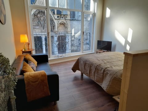 TV and multimedia, Photo of the whole room