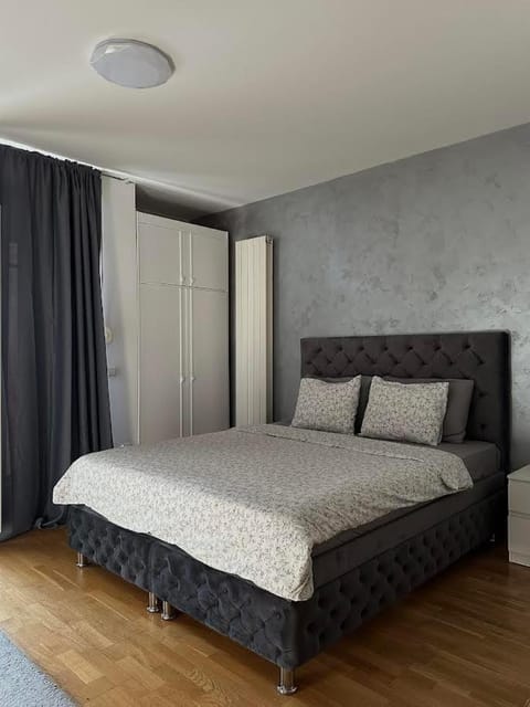 Bed, Photo of the whole room, Bedroom, wardrobe