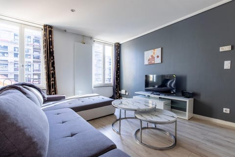 Communal lounge/ TV room, TV and multimedia, Living room, Seating area